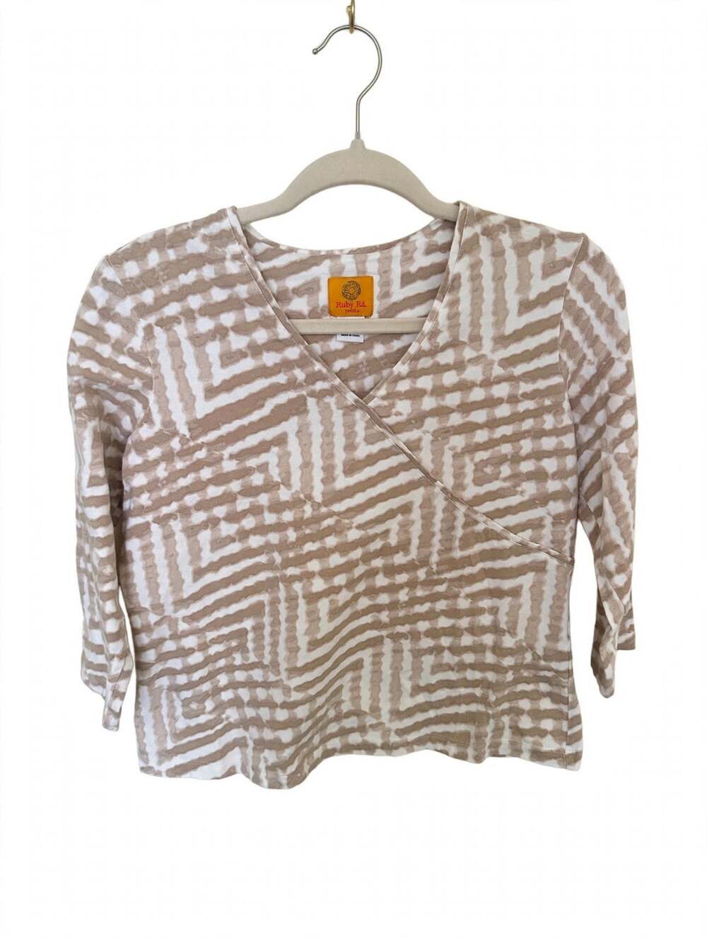 Ruby Rd Petite Top PM Tan White Geometric Print Surplice Wrap V-Neck 3/4 Sleeve